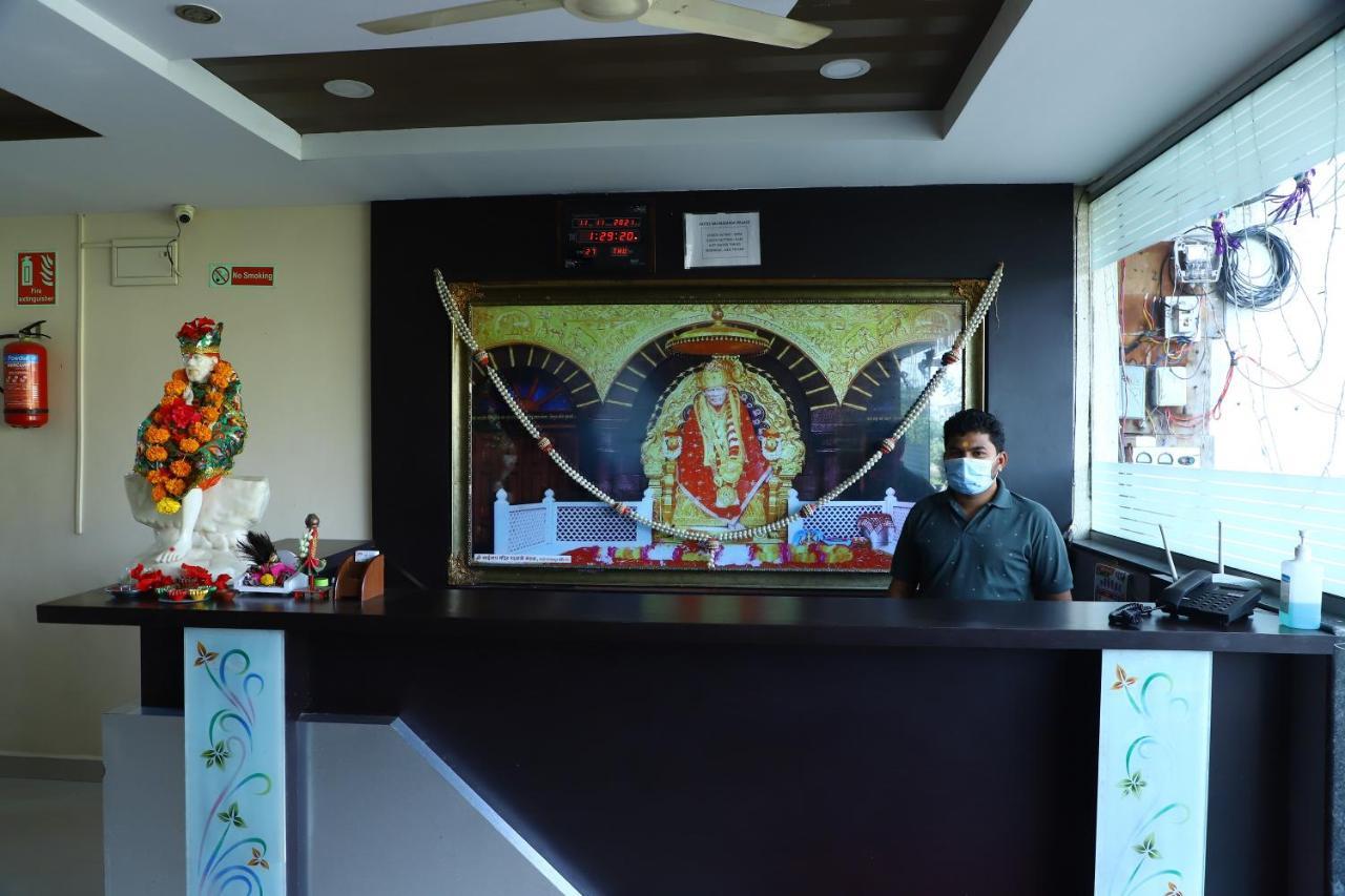 Sai Madhavi Palace Hotel 쉬르디 외부 사진